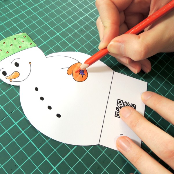 kreativní tvoření, stříhání a kreslení, papírový adventní kalendář, sněhulák
